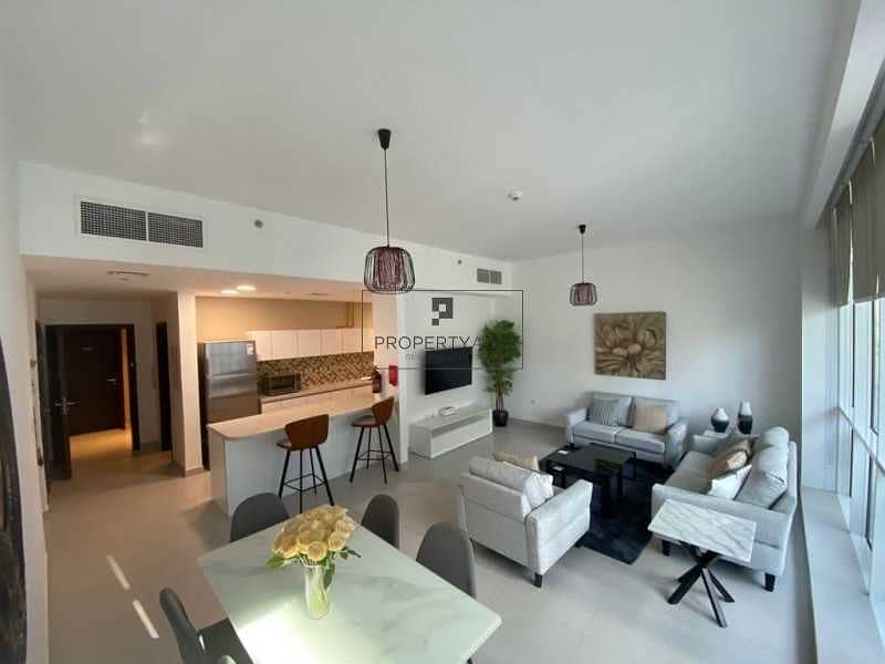 Large 3 Bedrooms With Perfect Layout Large 3 Bedrooms With Perfect Layout