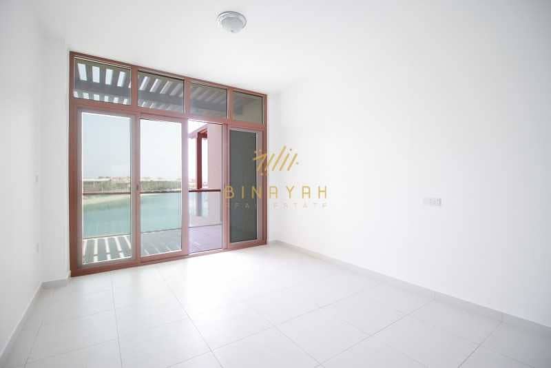 5 Furnished and Spacious Studio with sea view