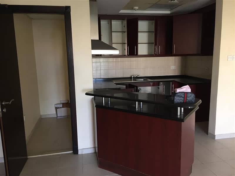 3 LARGEST U TYPE 1BED WITH BALCONY | IN 4TH STREET | RARE UNIT