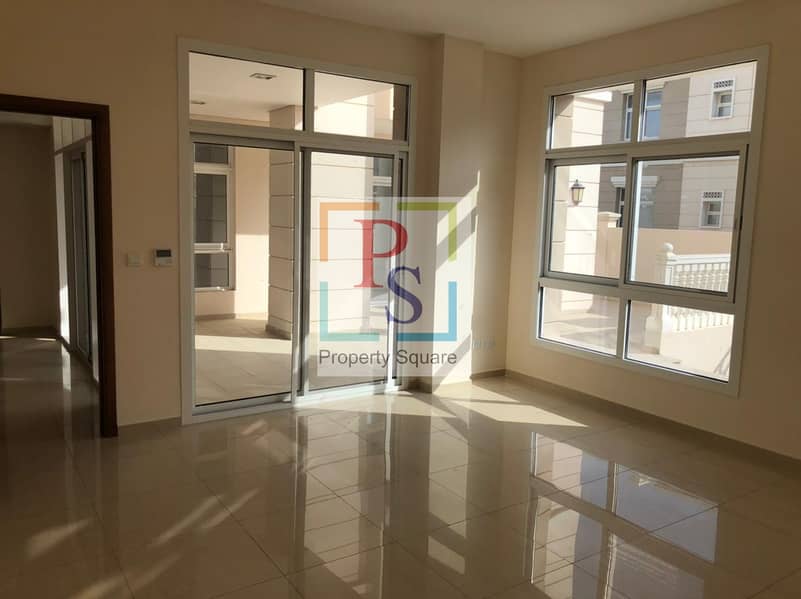 24 Amazing 5 Bed villa  with Luxurious Finishing.