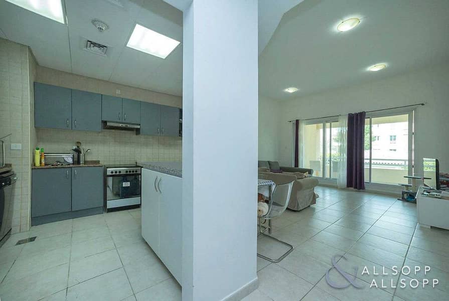 4 Upgraded Kitchen | Great Views | 1 Bed