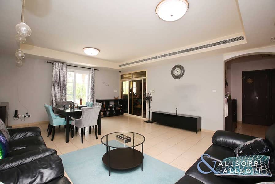 3 Bedrooms | Single Row | Close To park 3 Bedrooms | Single Row | Close To park