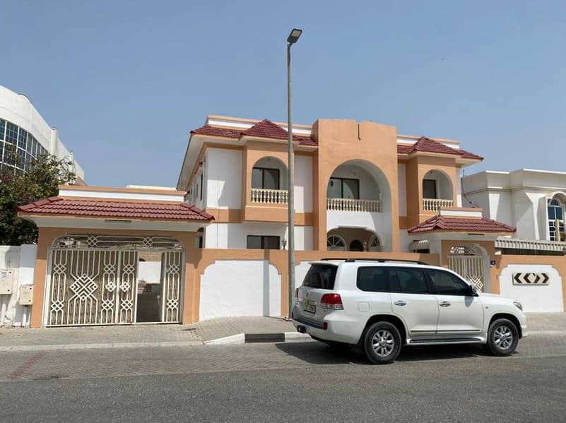 Large two storey villa for rent
Sharjah / Al Falaj is a very special loca Large two storey villa for rent
Sharjah / Al Falaj is a very special loca