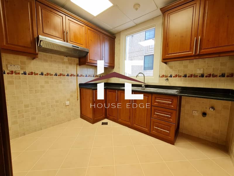 2 Lovely 1 BHK with Closed Kitchen
