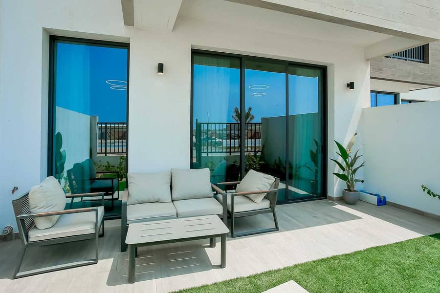 Spacious Townhouse | Waterfront Community | 5% Downpayment Spacious Townhouse | Waterfront Community | 5% Downpayment