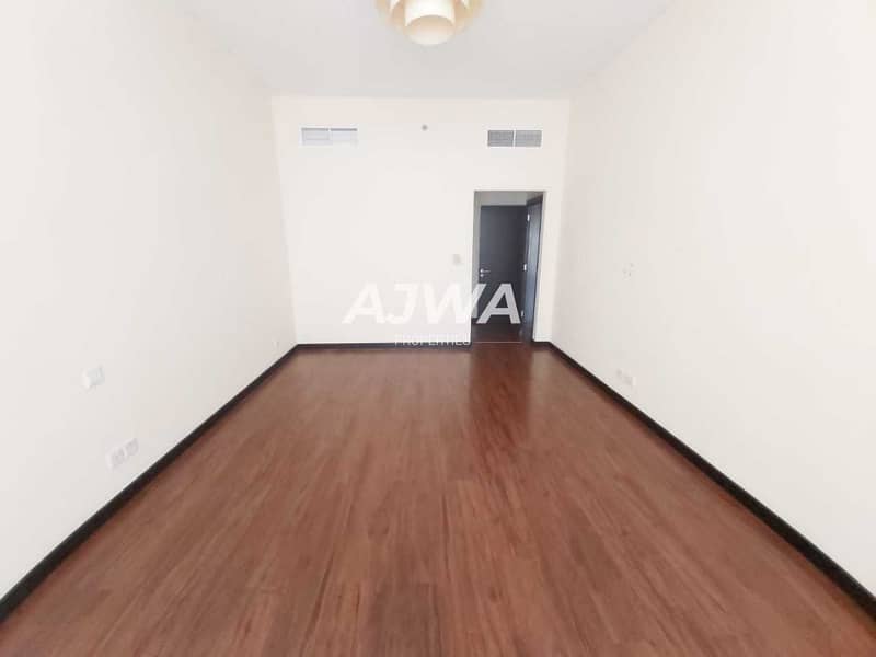 3 1BR in Green Lakes | Near Metro Station