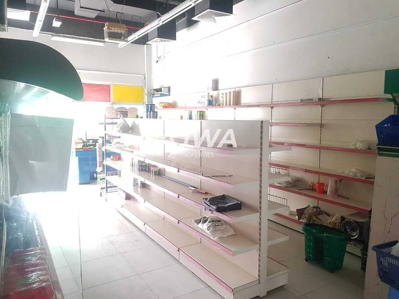 5 FITTED NICE LOCATION SHOP FOR RENT