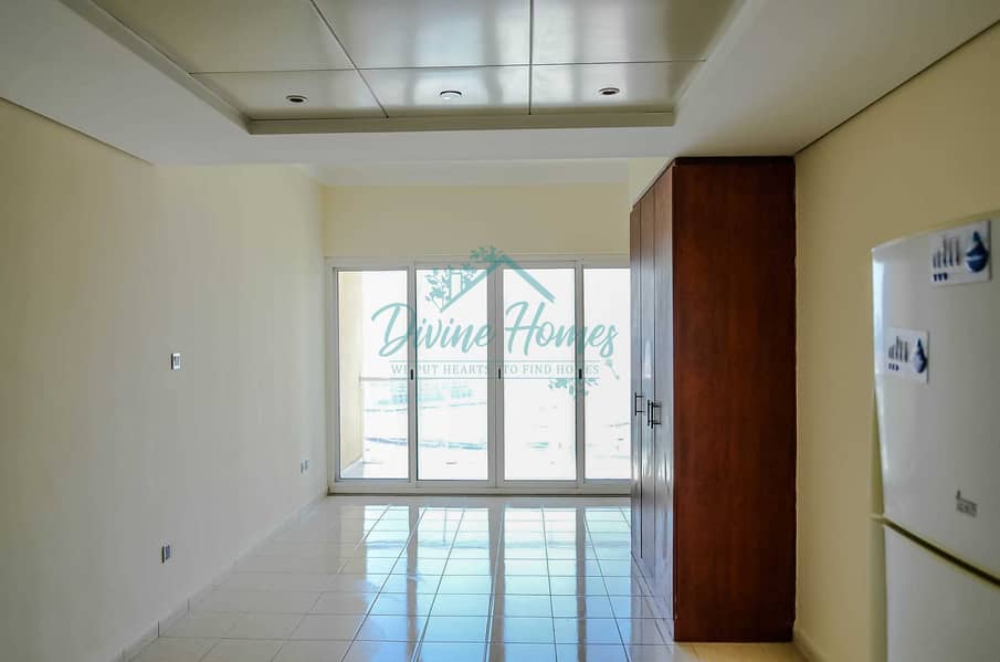 2 Close to Metro | Equipped Kitchen | Parking | Balcony