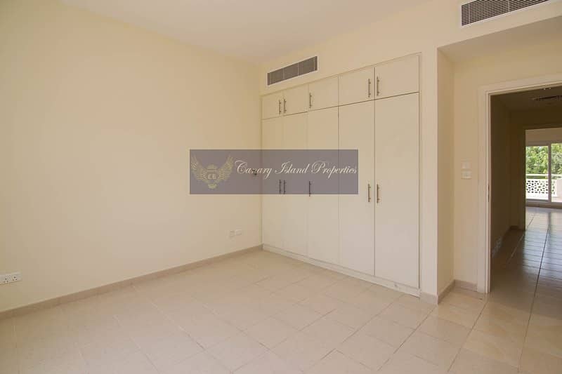 10 Perfect Condition! 5 Bed!Landscaped!Meadows4