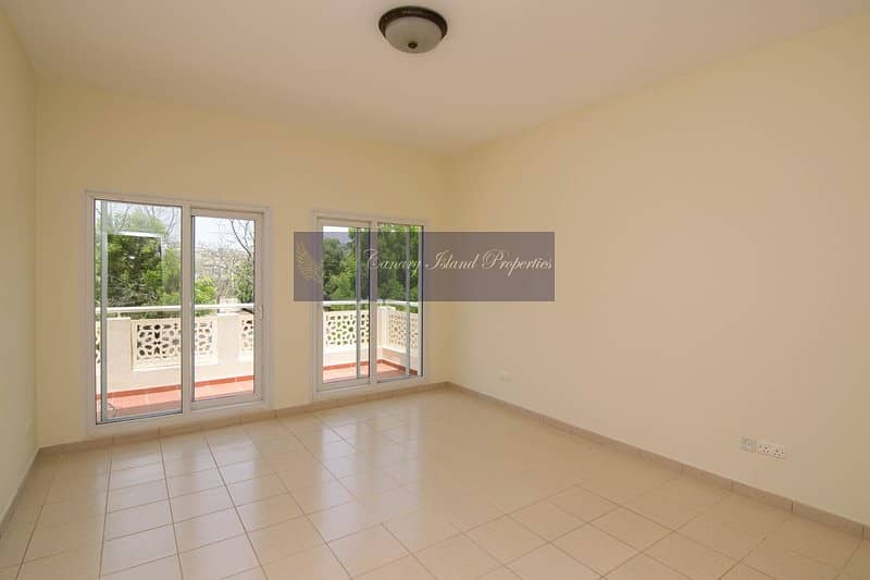 11 Perfect Condition! 5 Bed!Landscaped!Meadows4