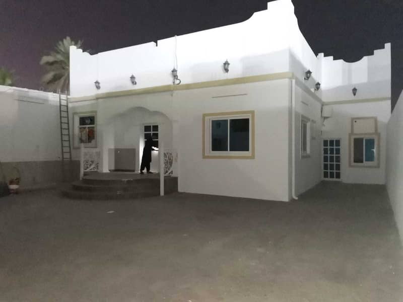 Villa For Rent in Al Hazannah