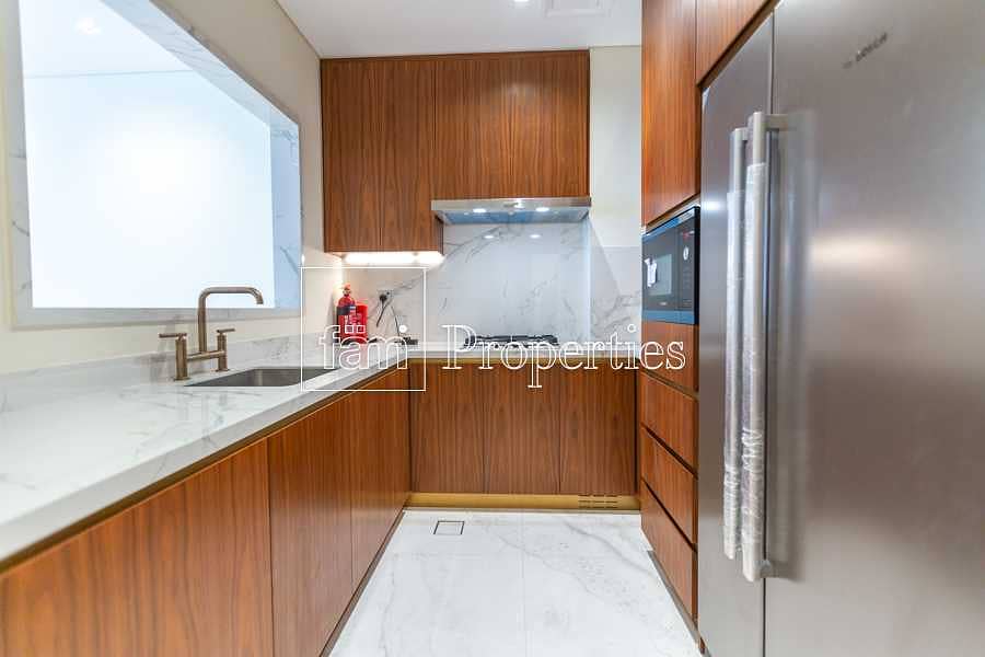 6 Brand New Spacious Apartment with Appliances