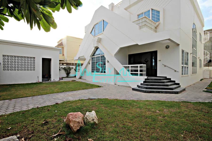 Very Beautiful 5 Bed|Maids+Drivers|Private Garden
