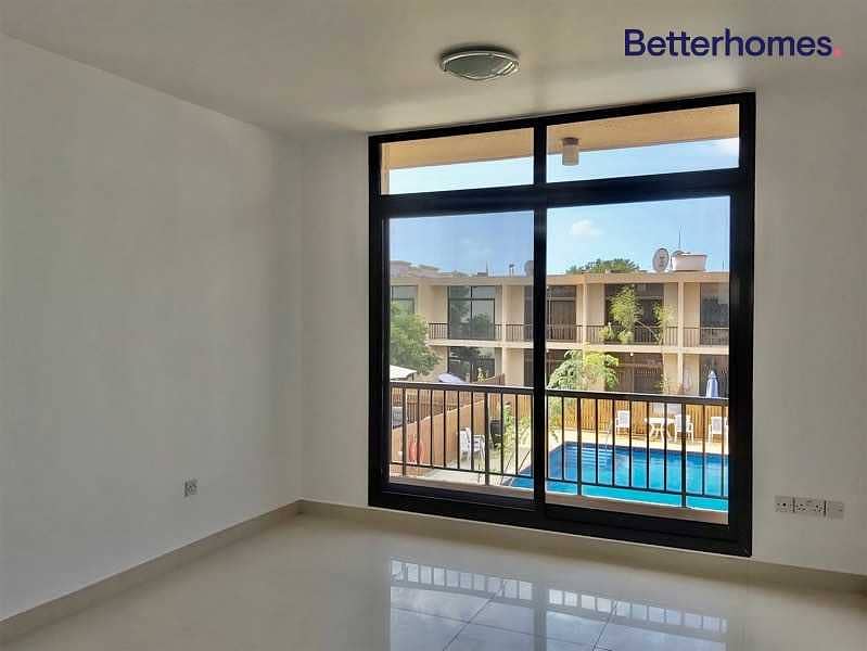 6 Bright & Spacious | Renovated | Shared Pool