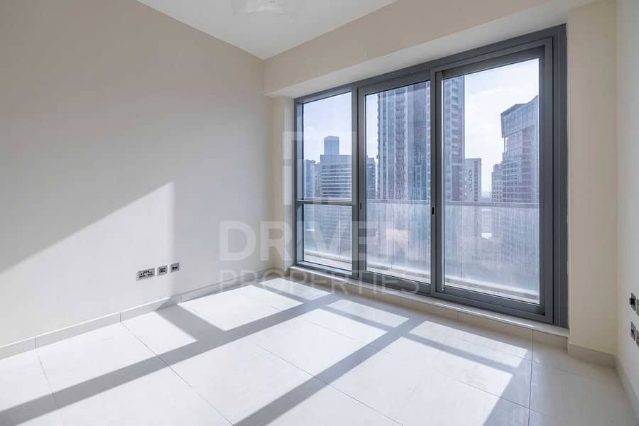 16 Mid Floor w/ Canal Views | Close to Mall