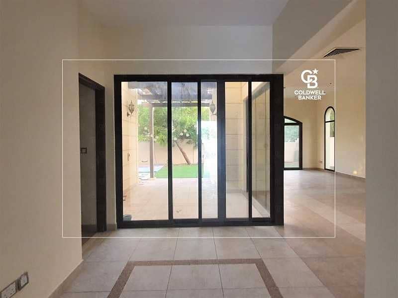 5 Corner 4Bedroom Close to Town Center Al Salam Rented