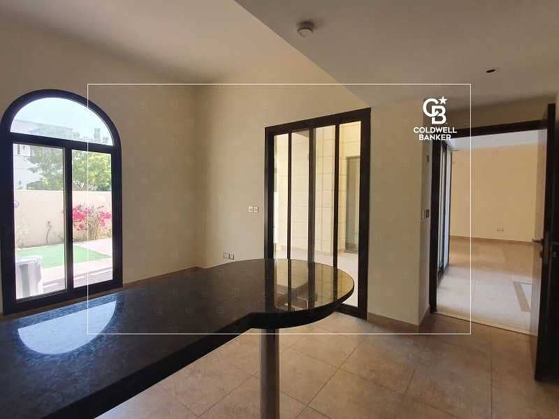 6 Corner 4Bedroom Close to Town Center Al Salam Rented