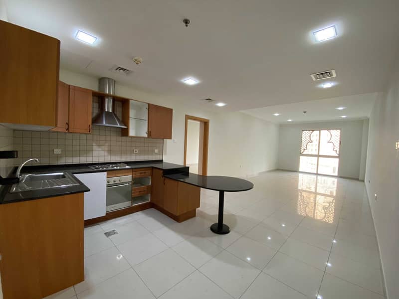 Spacious 1BHK - Chiller Free | Open Kitchen | Without Balcony