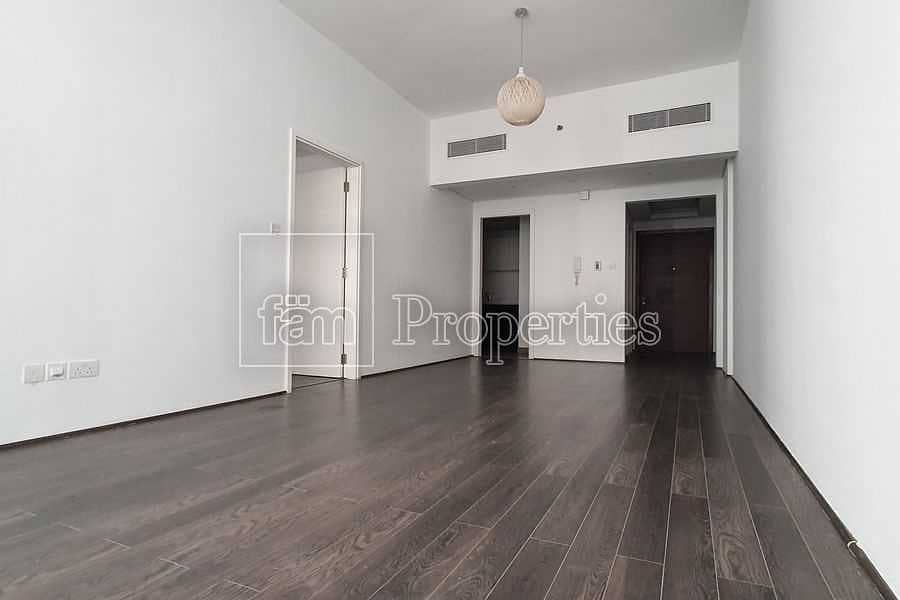 Large 1BR| Closed Kitchen| 921 SQ. FT
