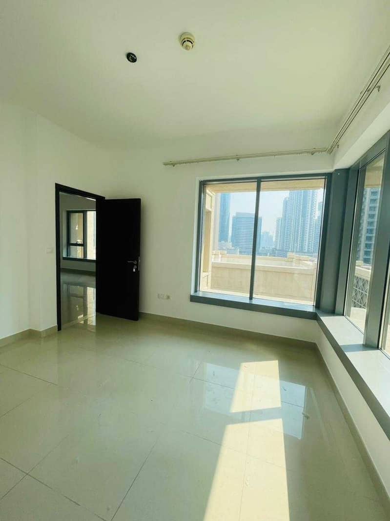 位于迪拜市中心，29大道双塔住宅，29大道2号塔楼 1 卧室的公寓 70000 AED - 5283085