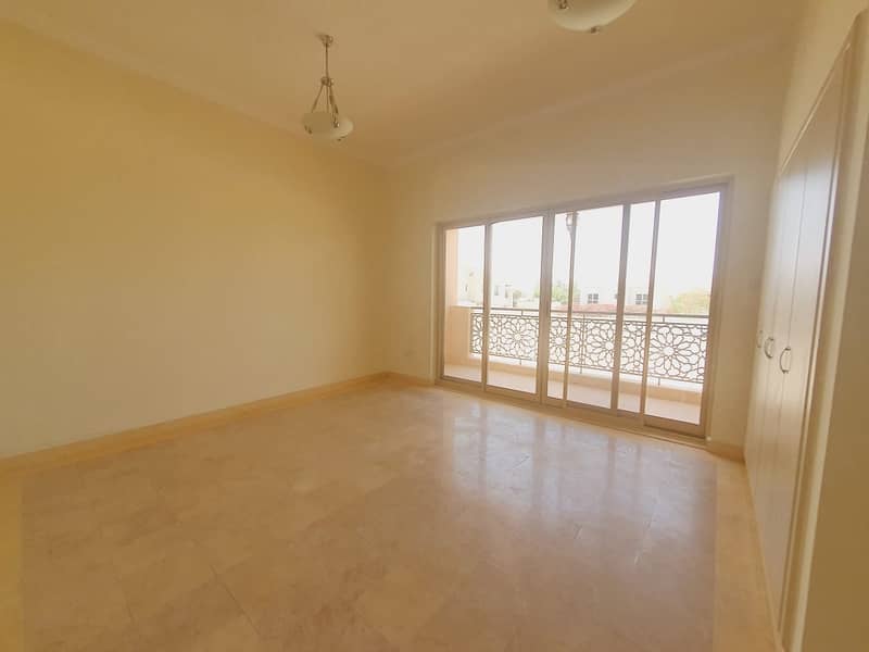 14 Very spacious 5bhk compound villa with study & shared pool+gym in umm suqaim 1 rent is 240k