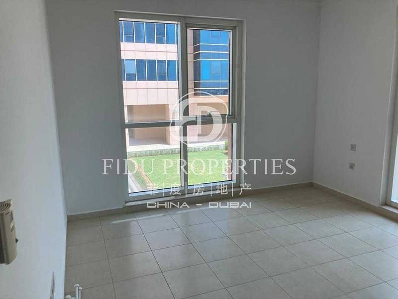 14 Spacious| Unfurnished| Horse Stables View| Cleaned