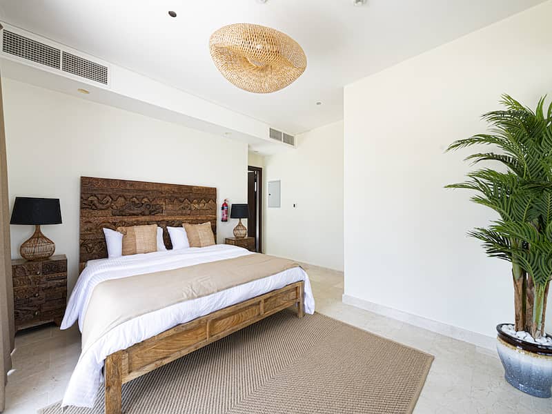 6 Bedroom