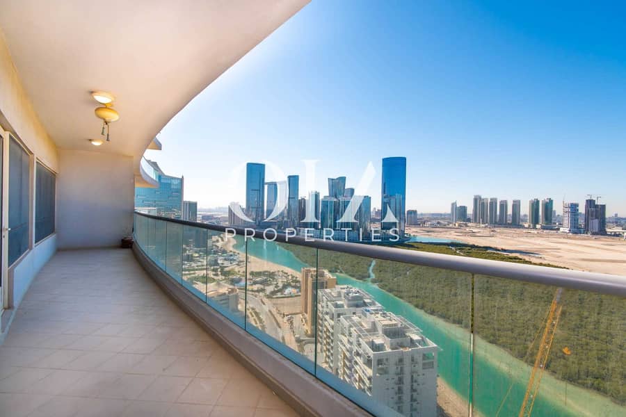 Huge  Deal | Signature Living In Luxurious Penthouse