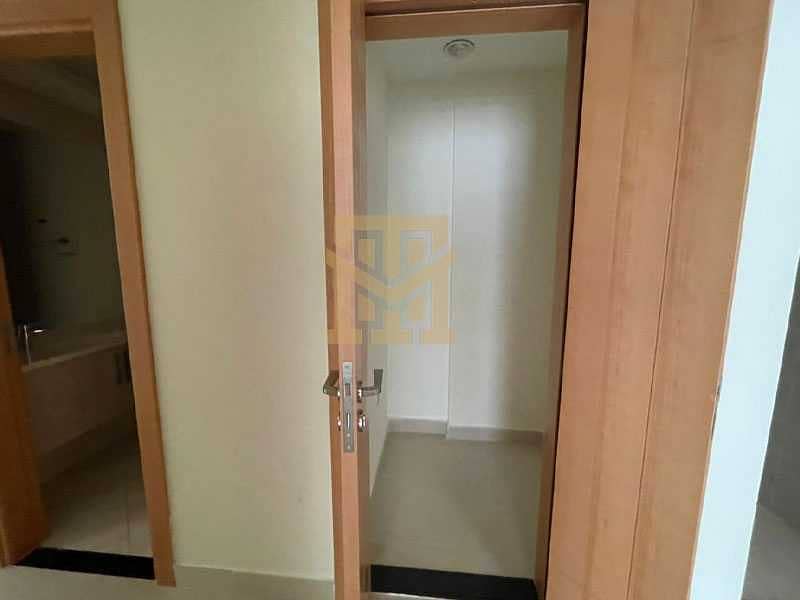 12 2 Bed Plus Store Room| Good Condition | Ideal Location