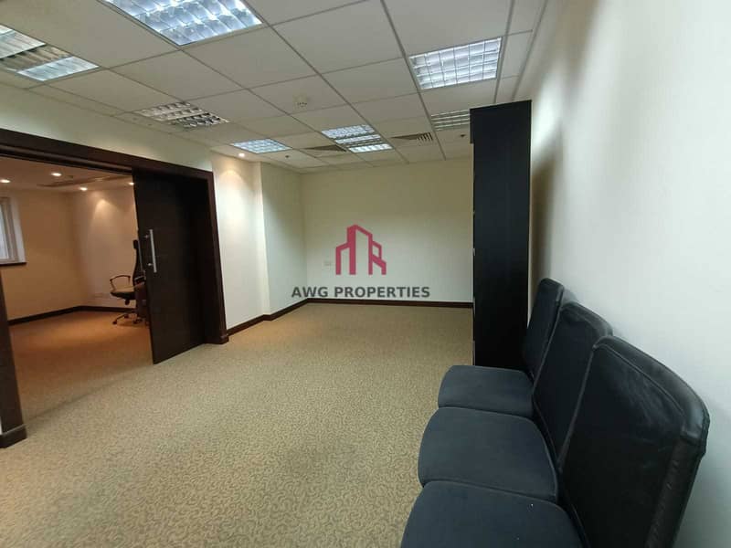 5 Fitted Office w/ Partitions n Furniture | Near Metro
