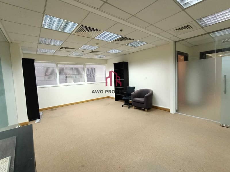 18 Fitted Office w/ Partitions n Furniture | Near Metro