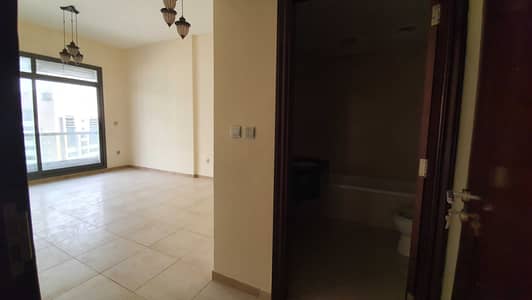1 BHK CHILLER  WITH BALCONY BEAUTIFUL GOLF   VIEW BEST PRICE POOL WITH ALL AMINITIES