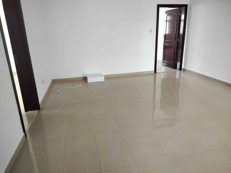 3 BED ROOM PLUS MAID ROOM WITH MAJLIS AND SALAH VILLA AVAILABLE IN MBZ