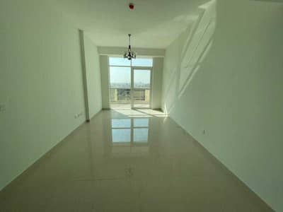 BRAND NEW SUPER LUXURY 2BR BEHIND CROWN PLAZA 60K 4 TO CHQ WITH BALCONY ALL OVER