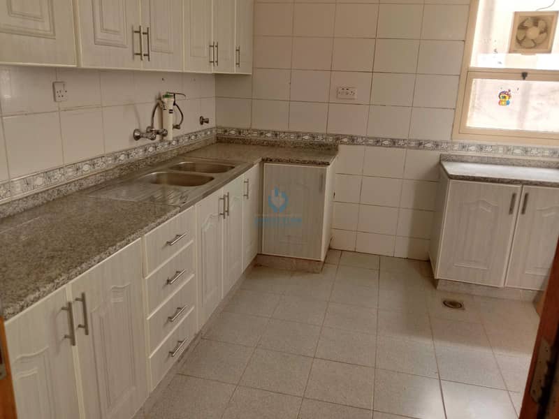 2 4bhk flat for rent in mutawa behind oasis hospital