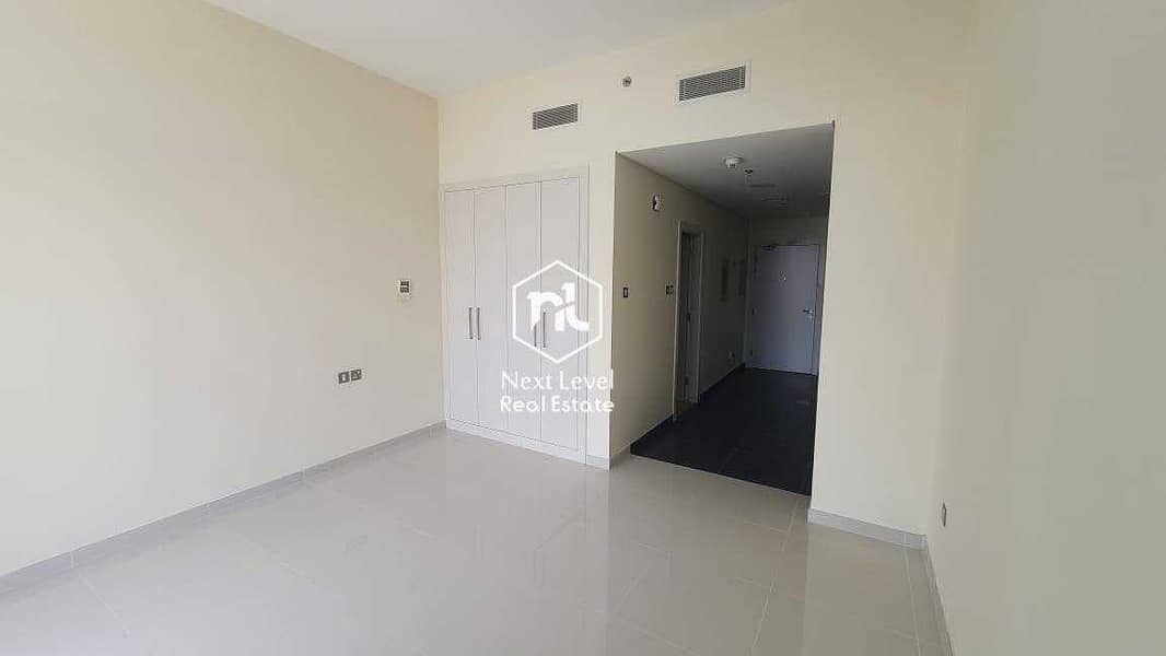 7 Rented Studio in Park Town | Loreto Building with Unobstructed View | Just AED 425