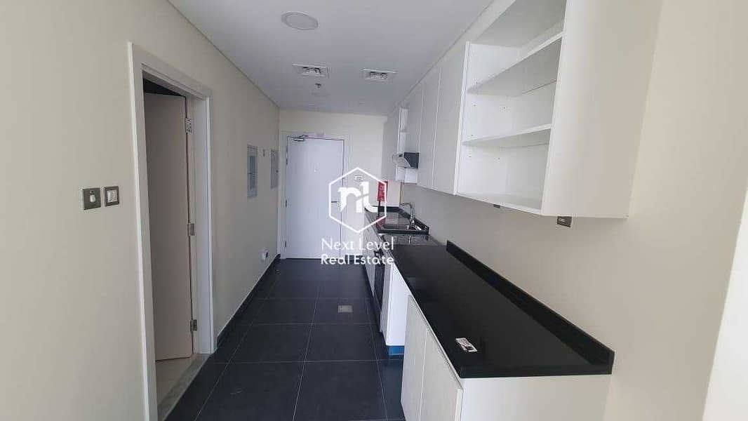 11 Rented Studio in Park Town | Loreto Building with Unobstructed View | Just AED 425
