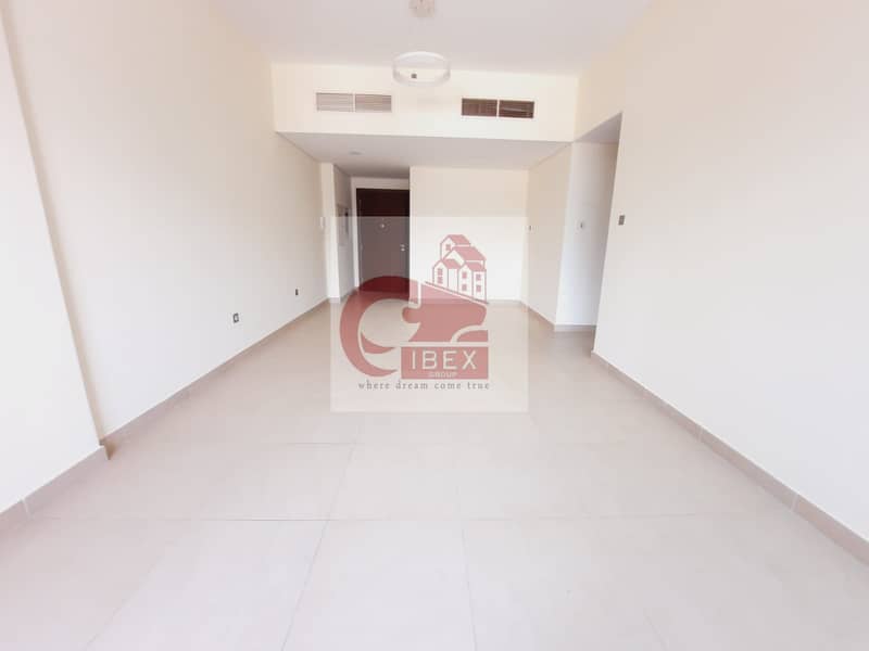 2 Spacious Apartment Al Facilities Free Behinde Sheikh Zayed Road Jumeriah Garden city