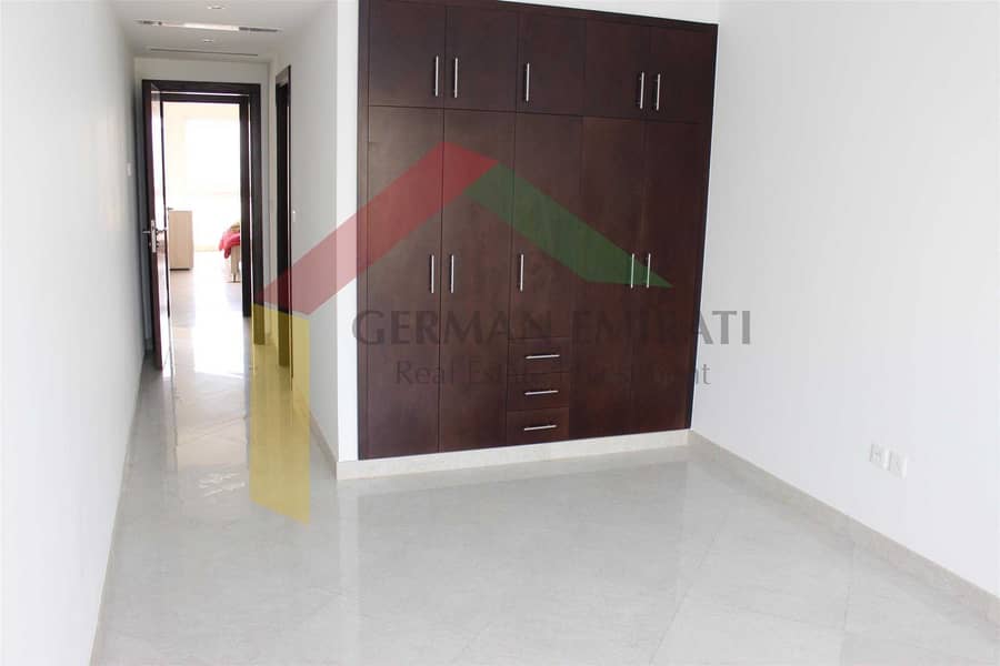 5 Bayti 3 B/R  + Maids Room Townhouse for Rent