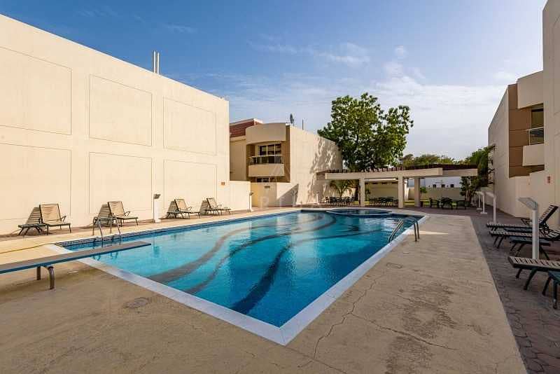 3 Well maintained | Family Compound in Jumeirah 1