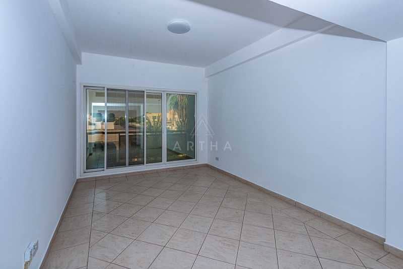 10 Well maintained | Family Compound in Jumeirah 1