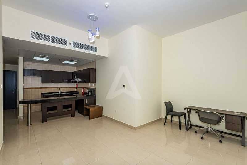 3 60 days Free | Bright  Apartment | Accessible to SZR