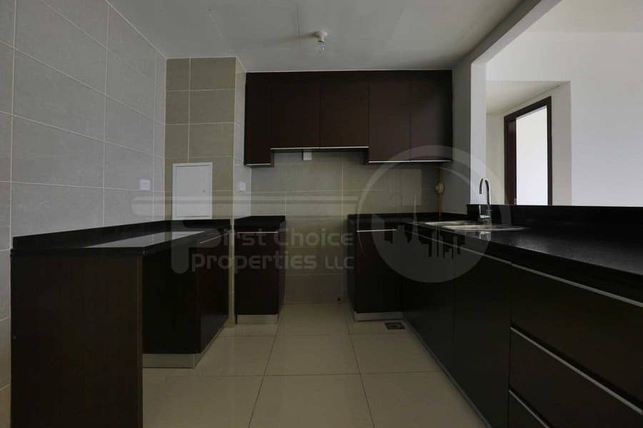 3 Reasonable Price!Excellent Spacious Flat