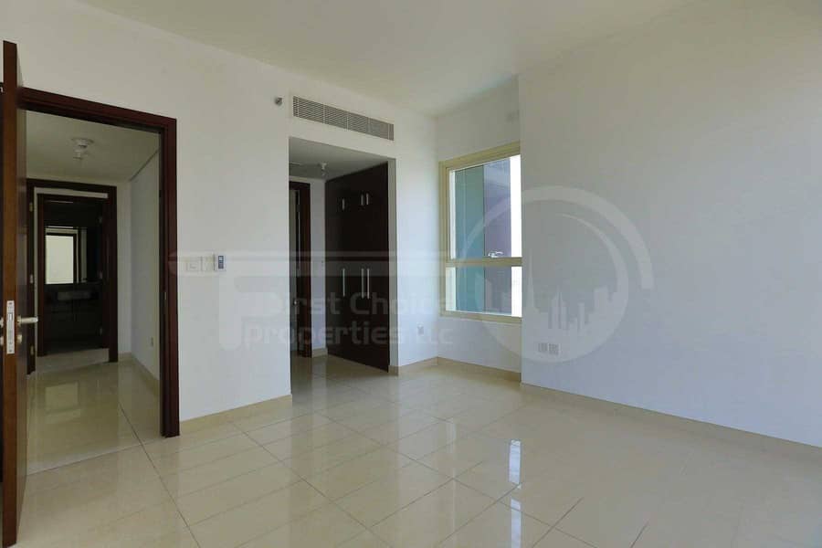 8 Reasonable Price!Excellent Spacious Flat