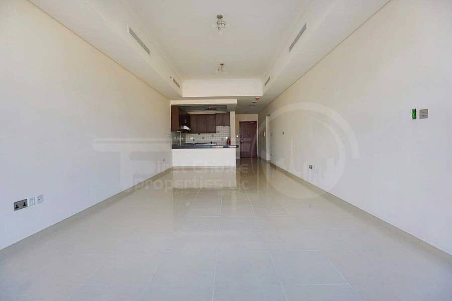 2 Buy Now! Huge Apartment with Rent Refund.