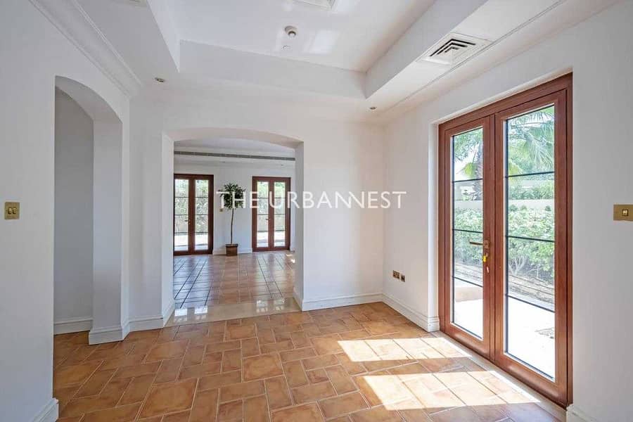 3 Charming 4 Bedroom | Community Facing | Almeria