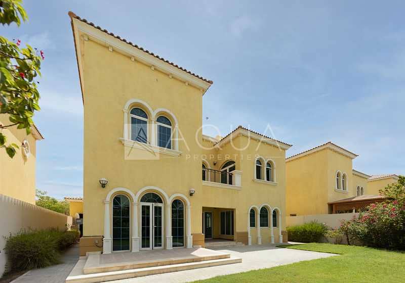 VOT | Private Garden | Maid's | Close to Park VOT | Private Garden | Maid's | Close to Park