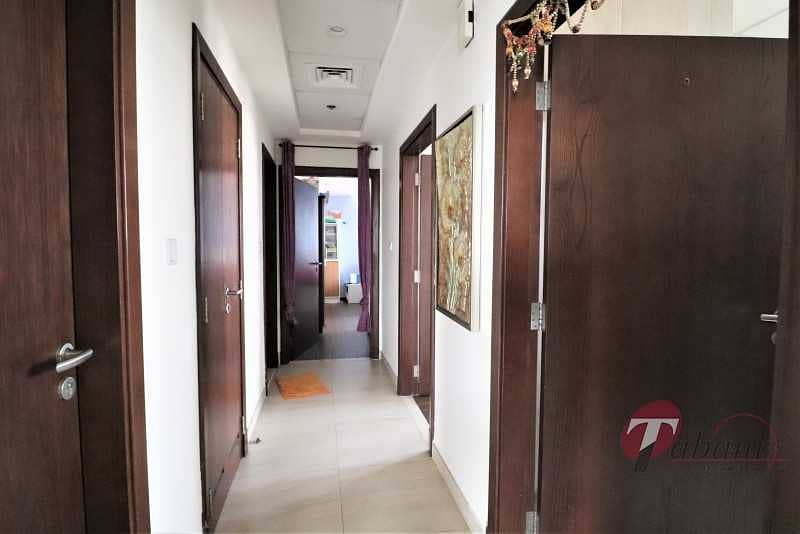 10 Spacious Layout/Near Metro/Well Maintained