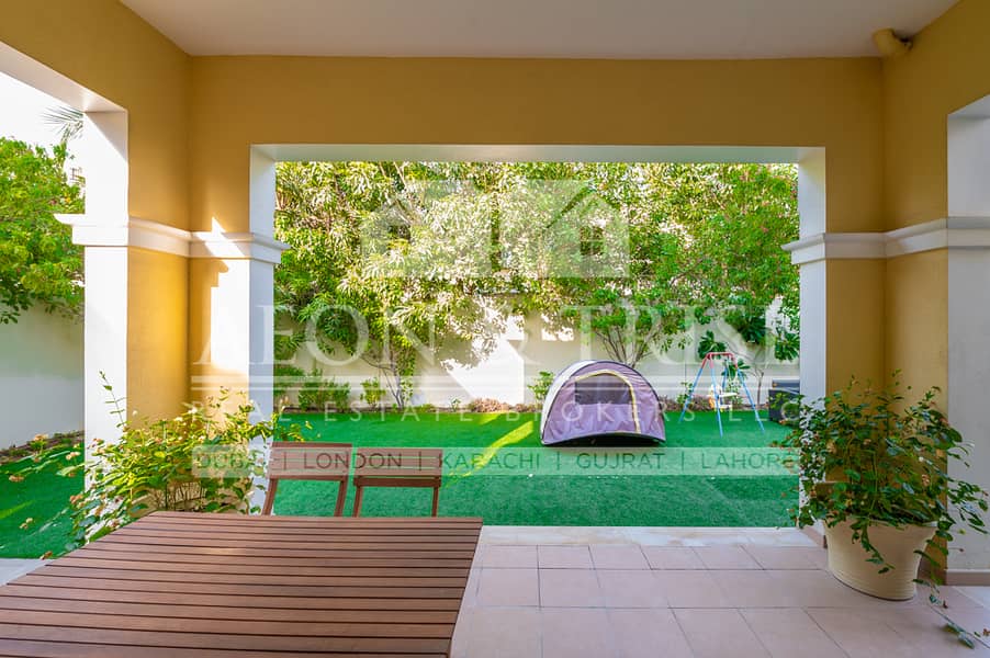 6 Nice 4br Villa | Great Location |landscaped Garden