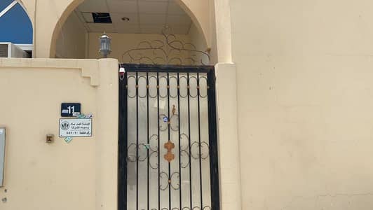 two-bedroom house and  hall without contract electricity  7 fils in  Al Ghafia